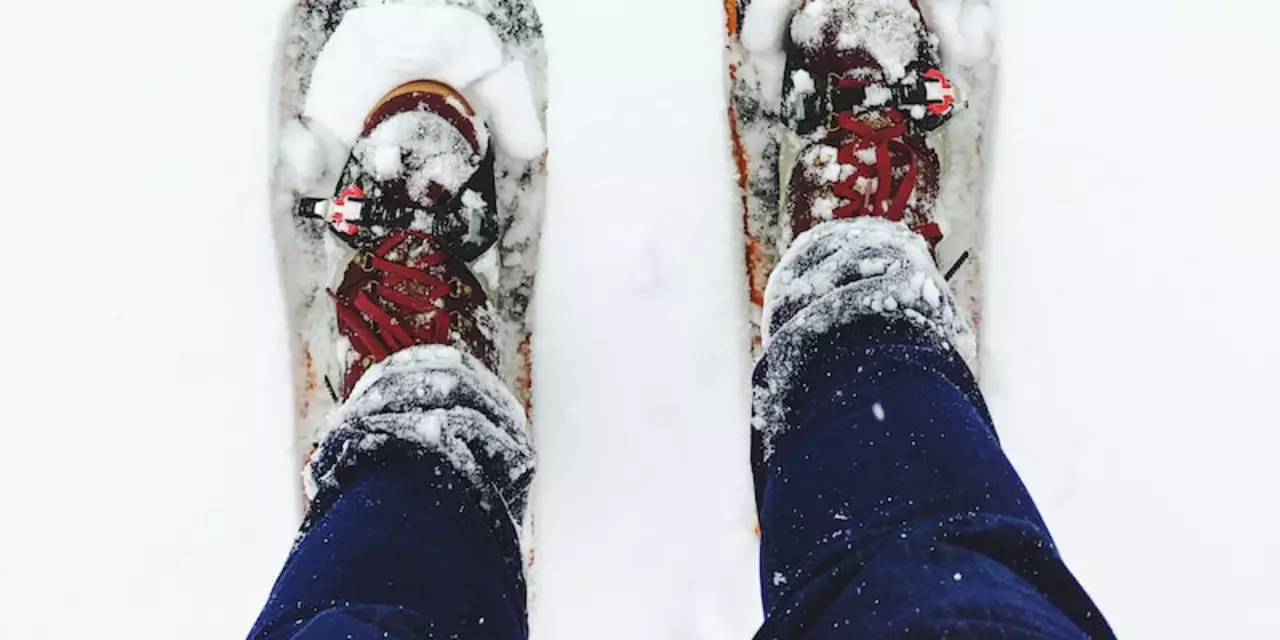 What are the best pants for snowshoeing?